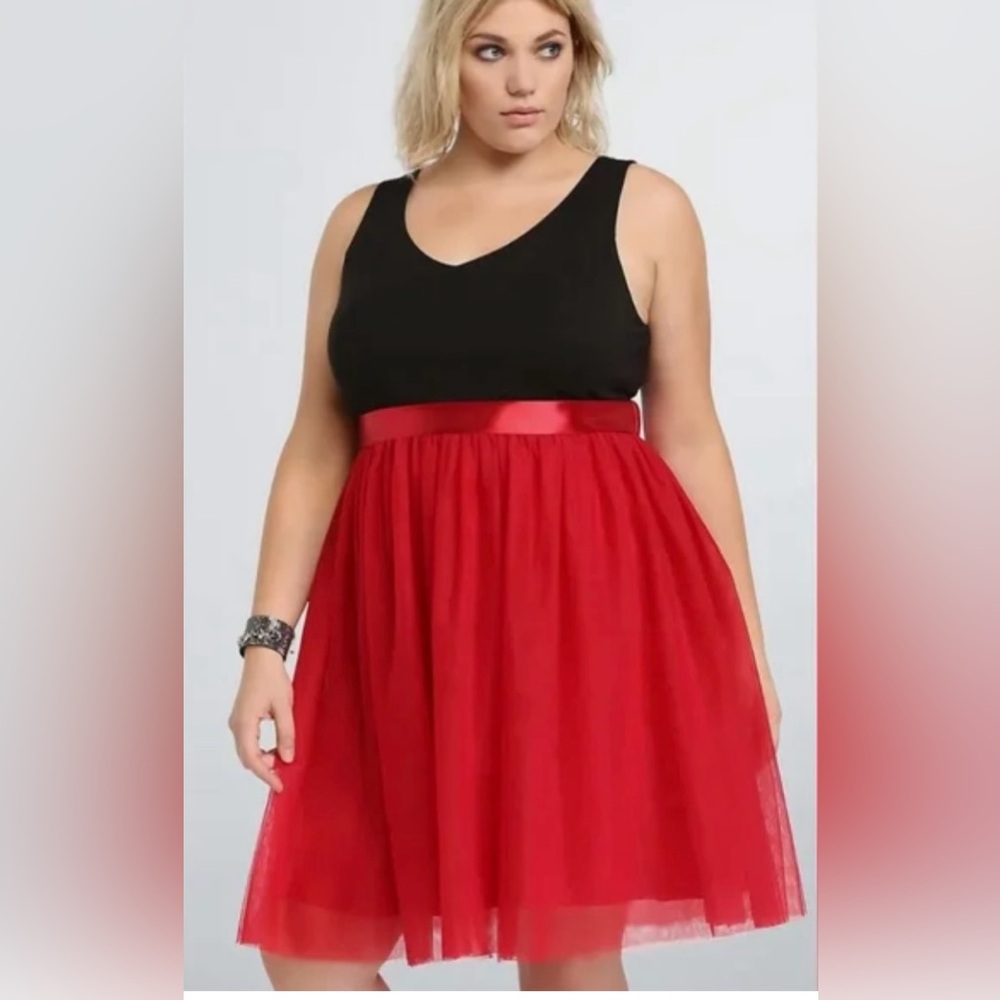 Torrid size 22 Red tulle party dress 3x